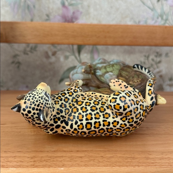 Home Interiors Leopards Domain Figurine - Leopard on Branch - Brown and Cream - Picture 5 of 7